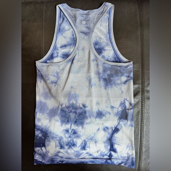 Lululemon Swiftly Tech High Neck Racerback Tank 2.0
Shibori Stripe True Navy - Picture 5 of 6